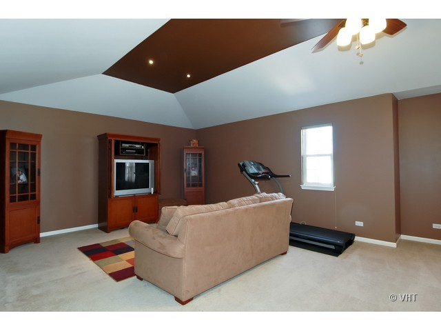 3505 High Ridge Road Carpentersville, IL 60110 - Photo 11 of 16