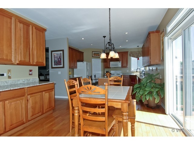 3505 High Ridge Road Carpentersville, IL 60110 - Photo 5 of 16