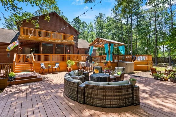 $629,900 | 143 Mohegan Trail, Mocksville, NC 27028