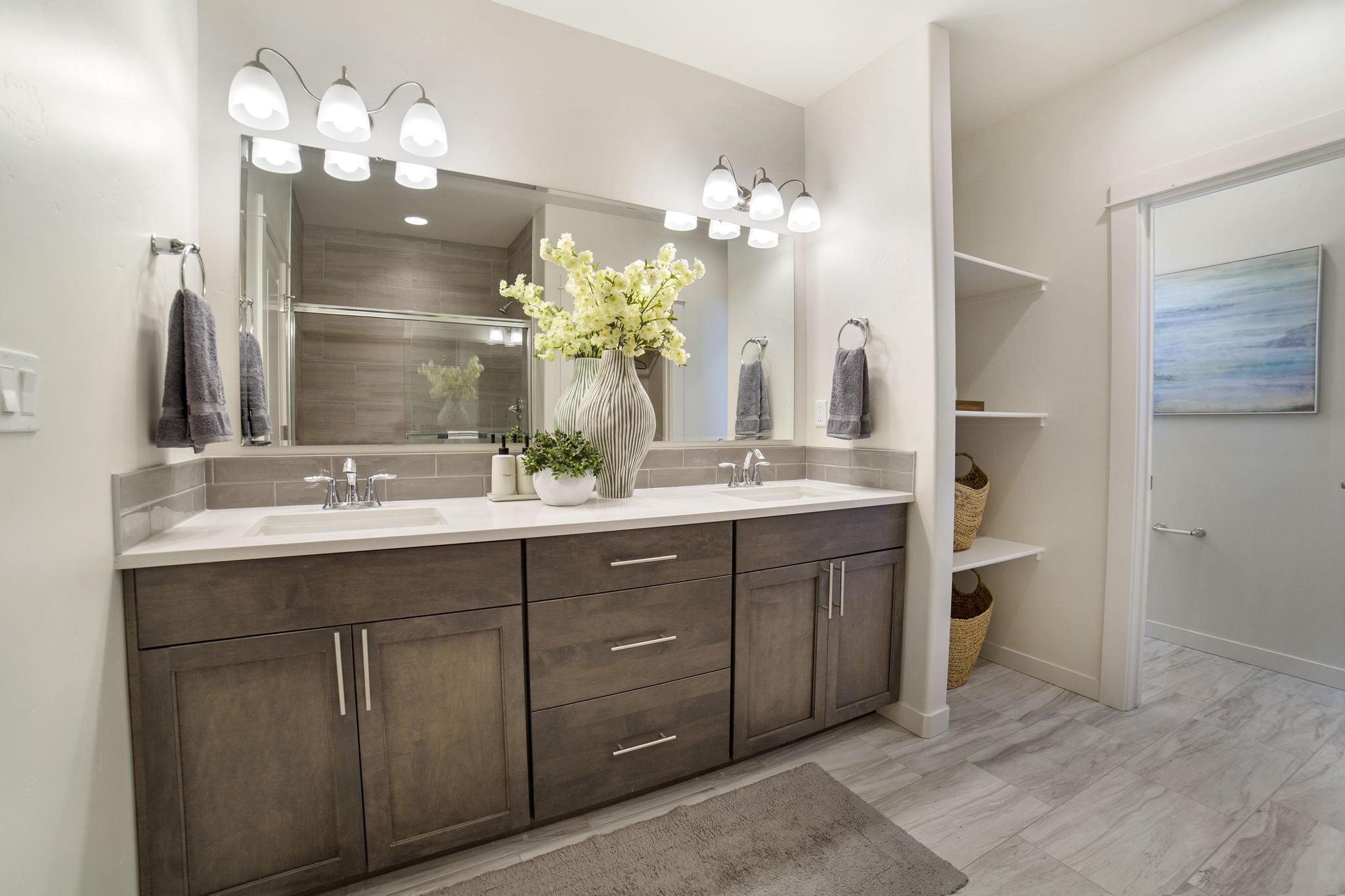 780 North McKinney Rnch Road, Unit LOT #125 Sisters, OR 97759 - Photo 18 of 21 Hudson - Main Bath