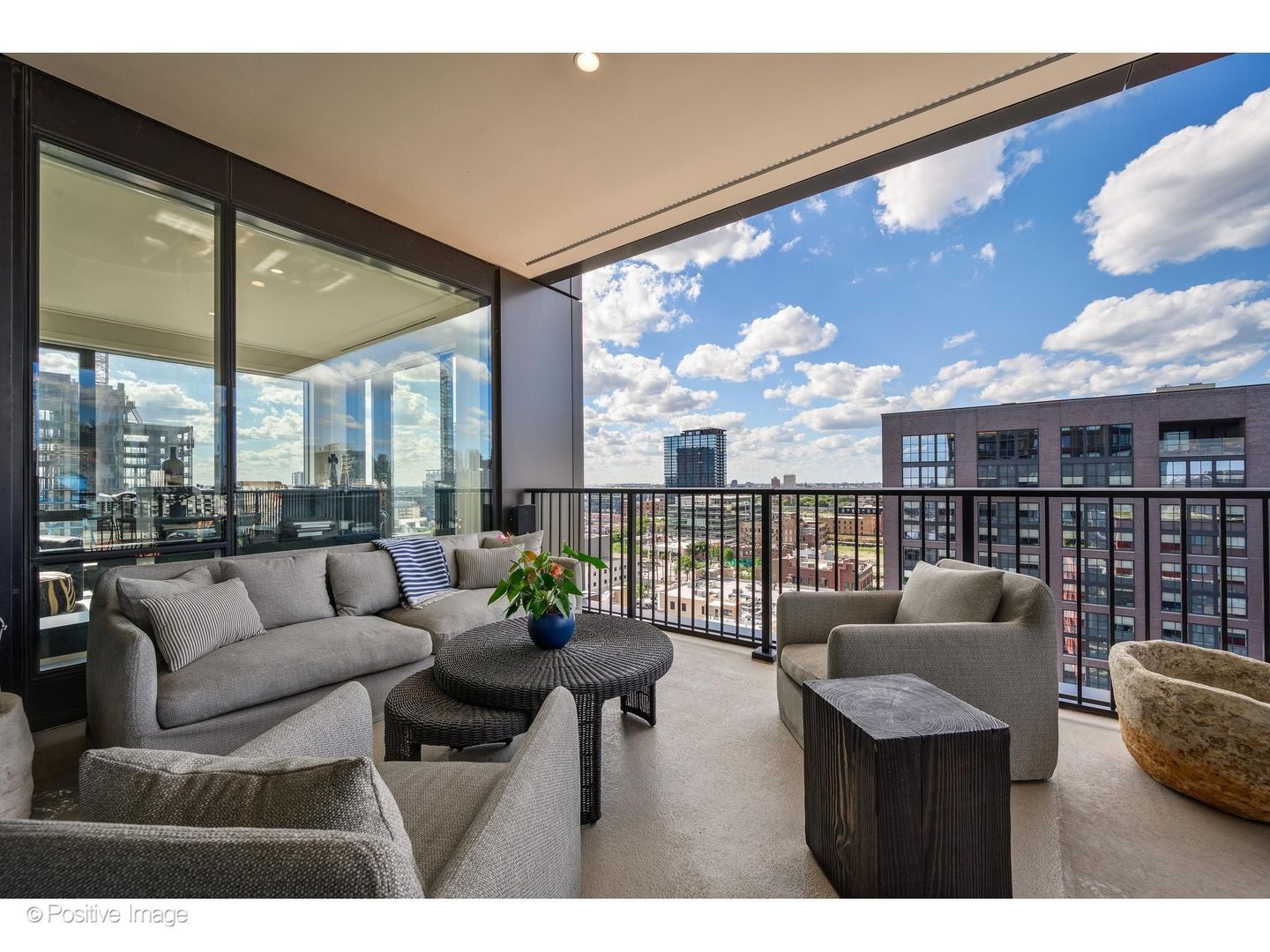 21 North May Street, Unit 1103 Chicago, IL 60607 - Photo 35 of 44