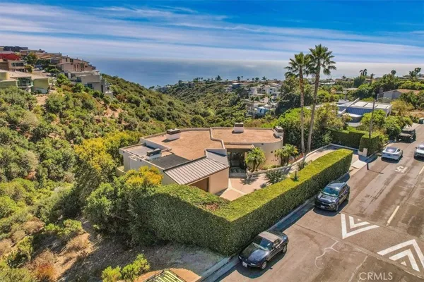 a view of a house with a outdoor space