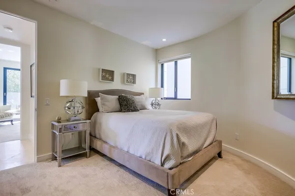 $21,950 | 1725 Del Mar Avenue, Laguna Beach, CA 92651