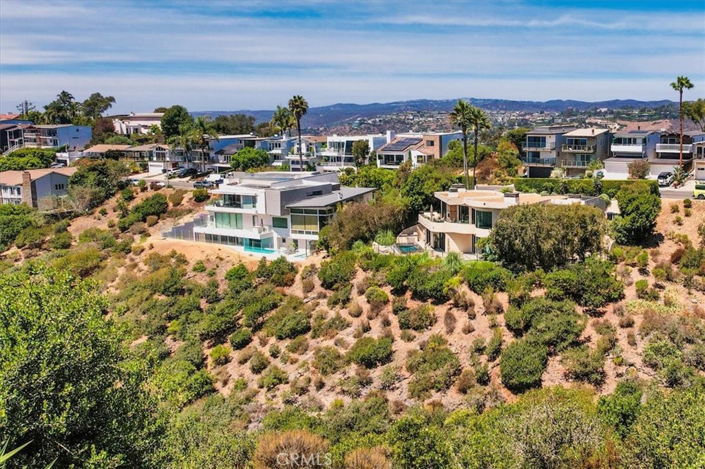 1725 Del Mar Avenue Laguna Beach, CA 92651 - Photo 63 of 63 a view of a houses with city view