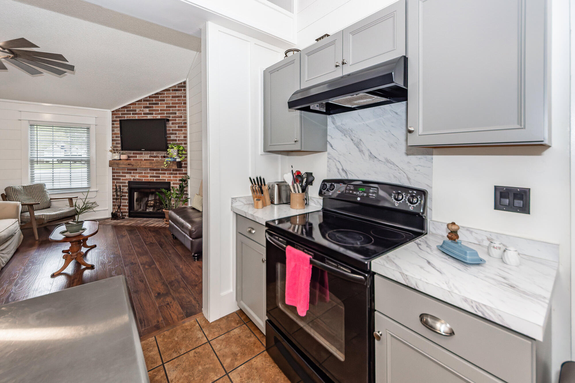 1201 Raptor Drive Hanahan, SC 29410 - Photo 4 of 30 13 (1)