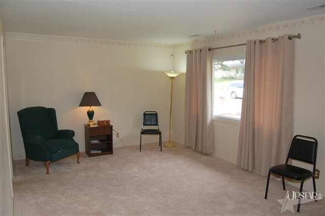 5922 Oakmont Road Fort Wayne, IN 46816 - Photo 3 of 13 Gallery Image 3