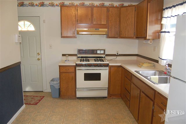 5922 Oakmont Road Fort Wayne, IN 46816 - Photo 4 of 13 Gallery Image 4