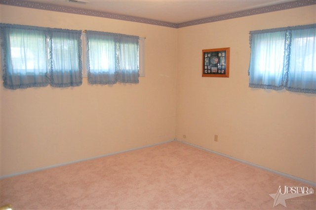 5922 Oakmont Road Fort Wayne, IN 46816 - Photo 7 of 13 Gallery Image 7