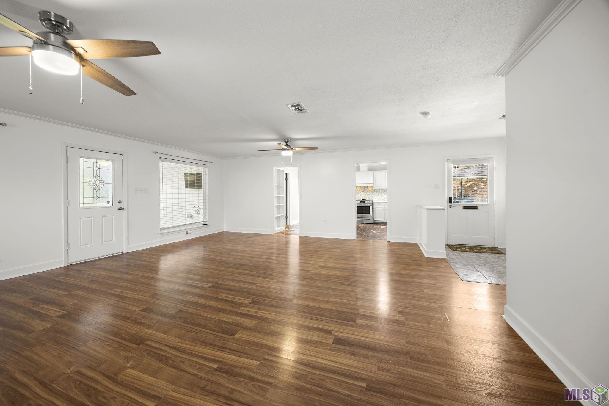 9835 Judi Avenue Baton Rouge, LA 70815 - Photo 7 of 27 Living/Dining