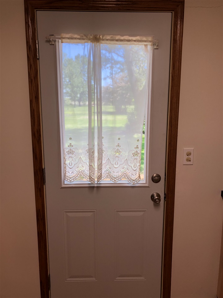 14054 North Webster Road Clio, MI 48420 - Photo 8 of 36 31382869-7.JPG