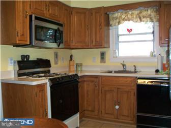 117 Sandy Bank Road Media, PA 19063 - Photo 6 of 10 Kitchen