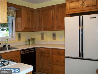 117 Sandy Bank Road Media, PA 19063 - Photo 7 of 10 Kitchen