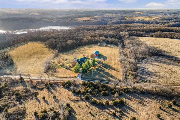 $1,100,000 | 5050 Southwest O Highway, Trimble, MO 64492