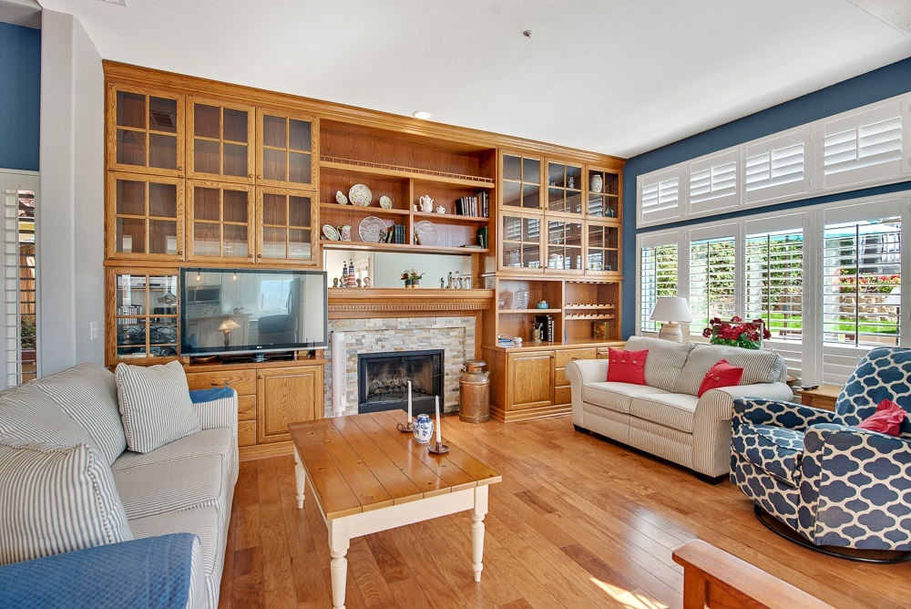 9895 Avenida Ricardo Spring Valley, CA 91977 - Photo 3 of 17