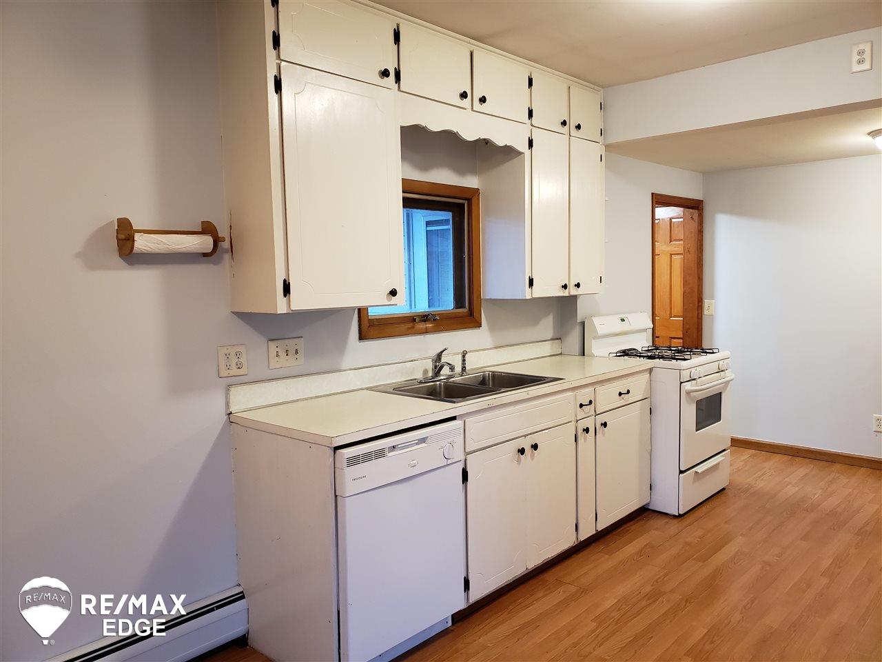 8464 East Coldwater Road Davison, MI 48423 - Photo 11 of 27 31376927-10.JPG