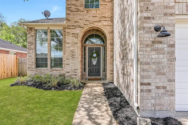 $299,000 | 1020 Jefferson Street, Alvin, TX 77511