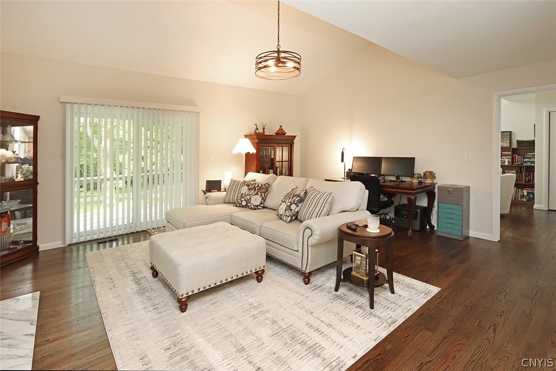 8646 Salt Springs Road Manlius, NY 13104 - Photo 16 of 48