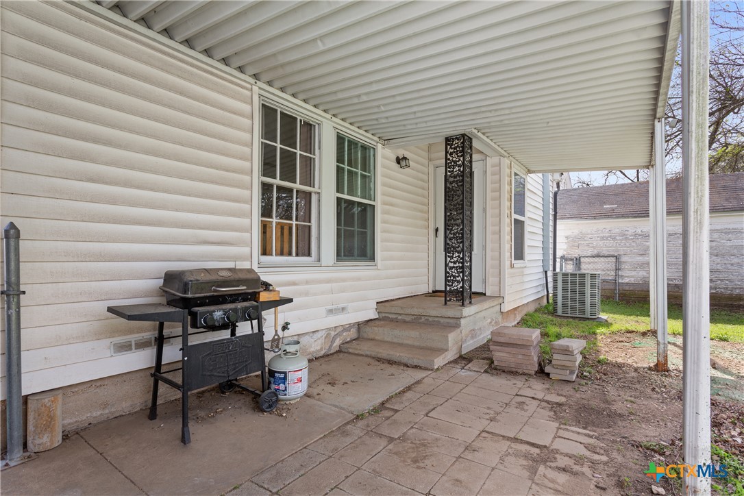 1206 Ashleman Street Waco, TX 76705 - Photo 22 of 26 a view of a lounge chairs in the patio