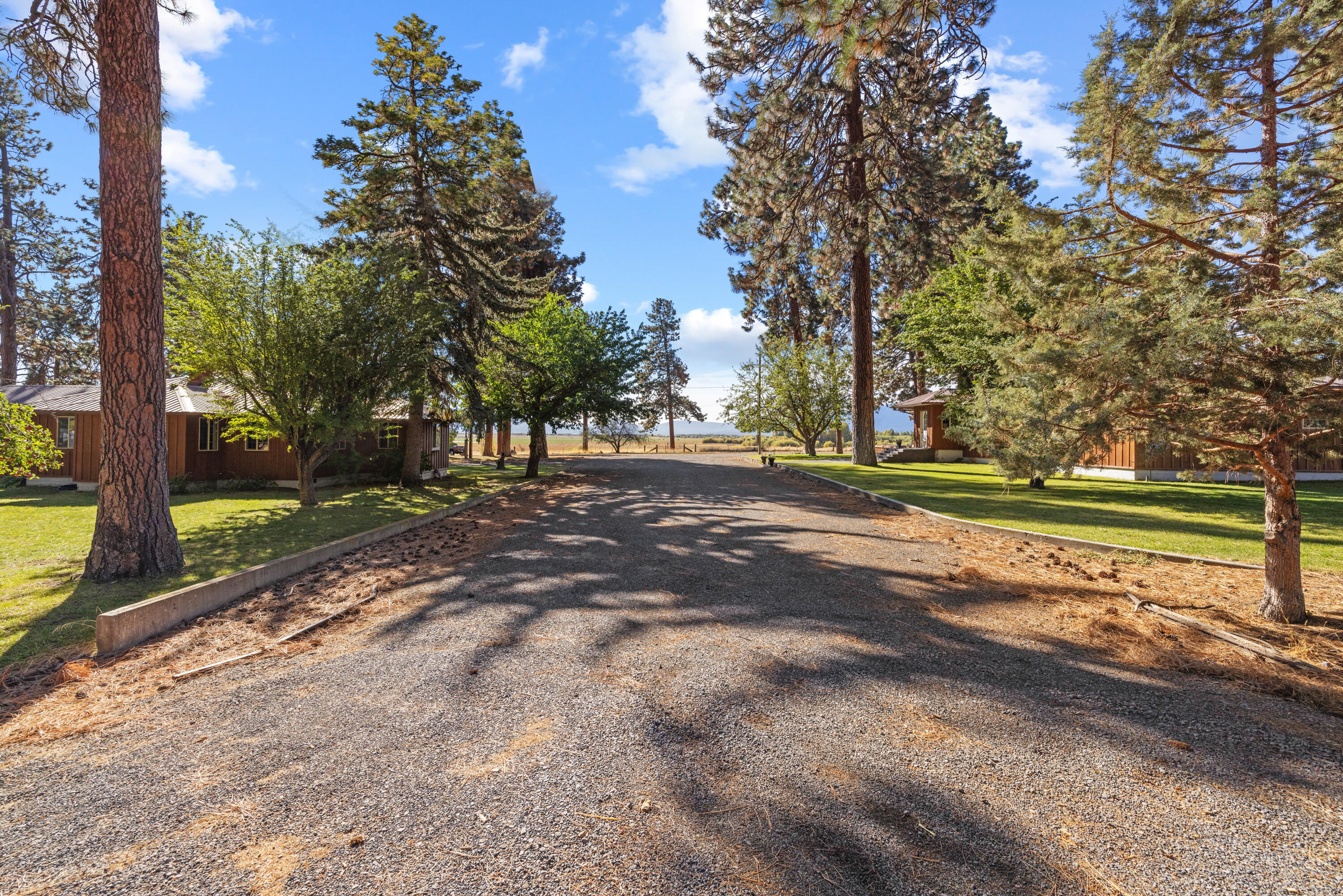 32486 Modoc Point Road Chiloquin, OR 97624 - Photo 110 of 135 32490 Modoc Point Rd-110