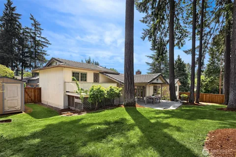 $1,790,000 | 621 128th Avenue Southeast, Bellevue, WA 98005