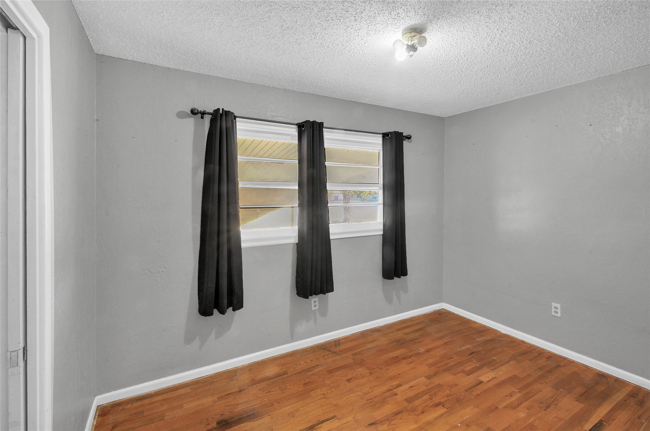 308 West 14th Street Friona, TX 79035 - Photo 12 of 21 Bedroom 1