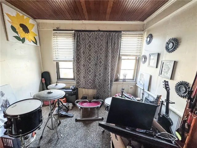 $74,900 | 61 Weaver Street, Rochester, NY 14621