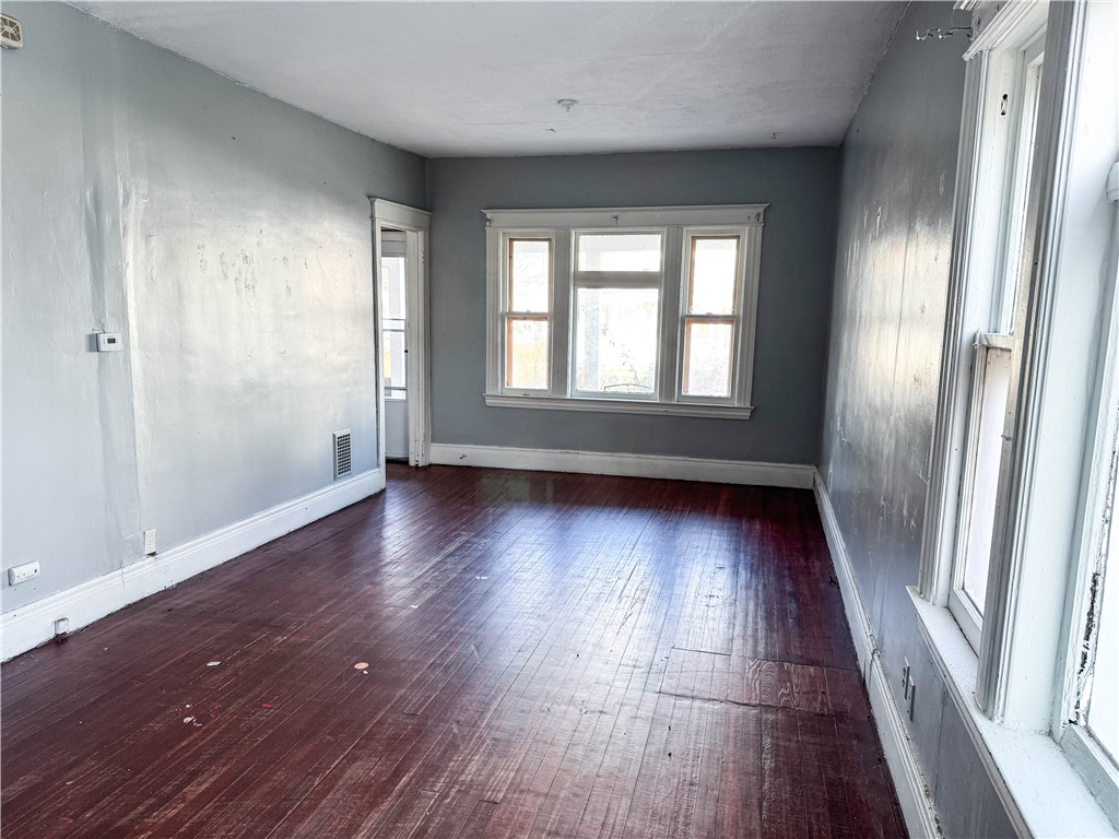 61 Weaver Street Rochester, NY 14621 - Photo 4 of 24