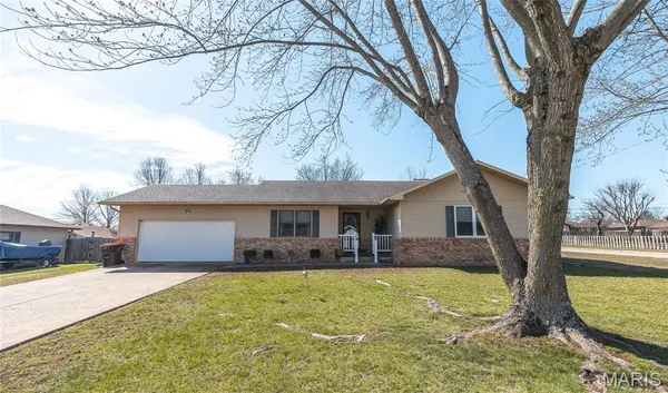 $235,000 | 400 Farmers Lane, Lebanon, MO 65536