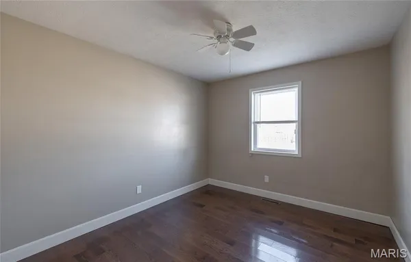 $235,000 | 400 Farmers Lane, Lebanon, MO 65536