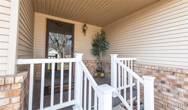 $235,000 | 400 Farmers Lane, Lebanon, MO 65536