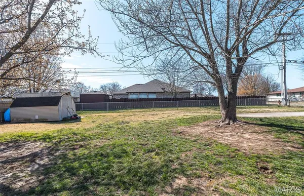 $235,000 | 400 Farmers Lane, Lebanon, MO 65536