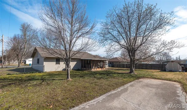 $235,000 | 400 Farmers Lane, Lebanon, MO 65536