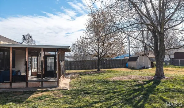 $235,000 | 400 Farmers Lane, Lebanon, MO 65536