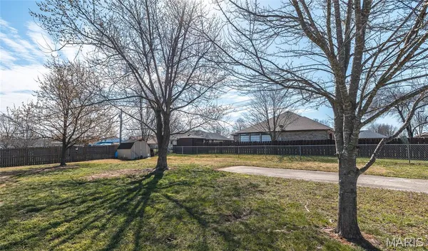 $235,000 | 400 Farmers Lane, Lebanon, MO 65536