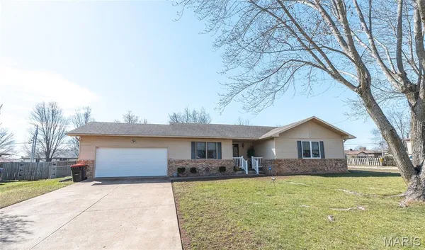 $235,000 | 400 Farmers Lane, Lebanon, MO 65536
