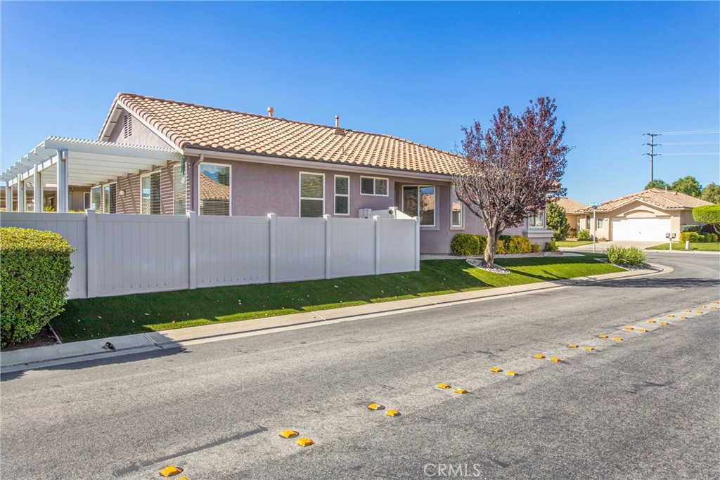 5776 Orange Tree Avenue Banning, CA 92220 - Photo 3 of 35