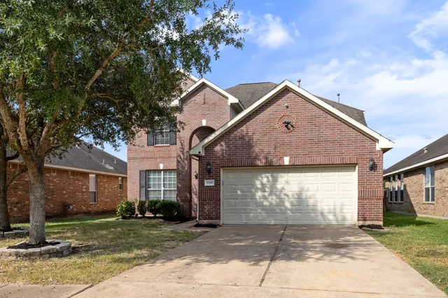$2,450 | 1946 Hawthorne Brook Lane, Fresno, TX 77545