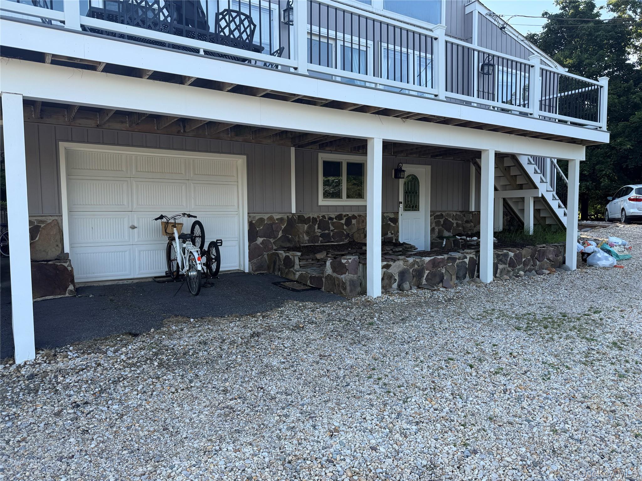 588 Long Beach Road Nissequogue, NY 11780 - Photo 3 of 35