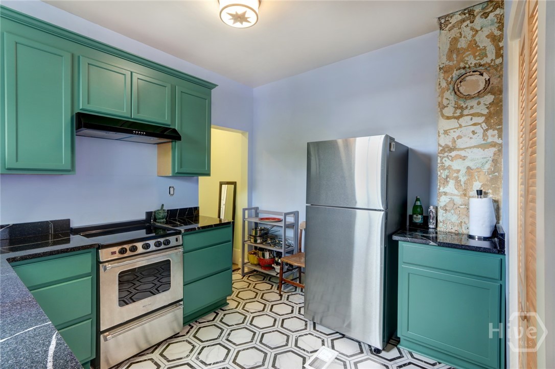 536 East Gordon Lane Savannah, GA 31401 - Photo 15 of 22