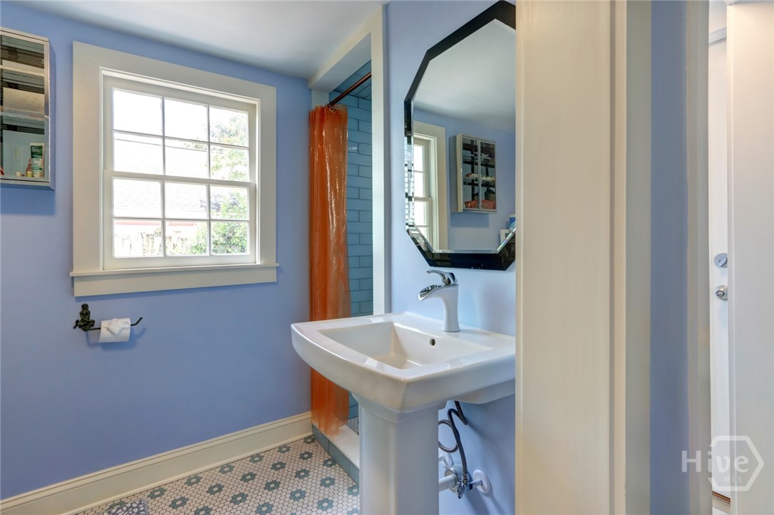 536 East Gordon Lane Savannah, GA 31401 - Photo 17 of 22