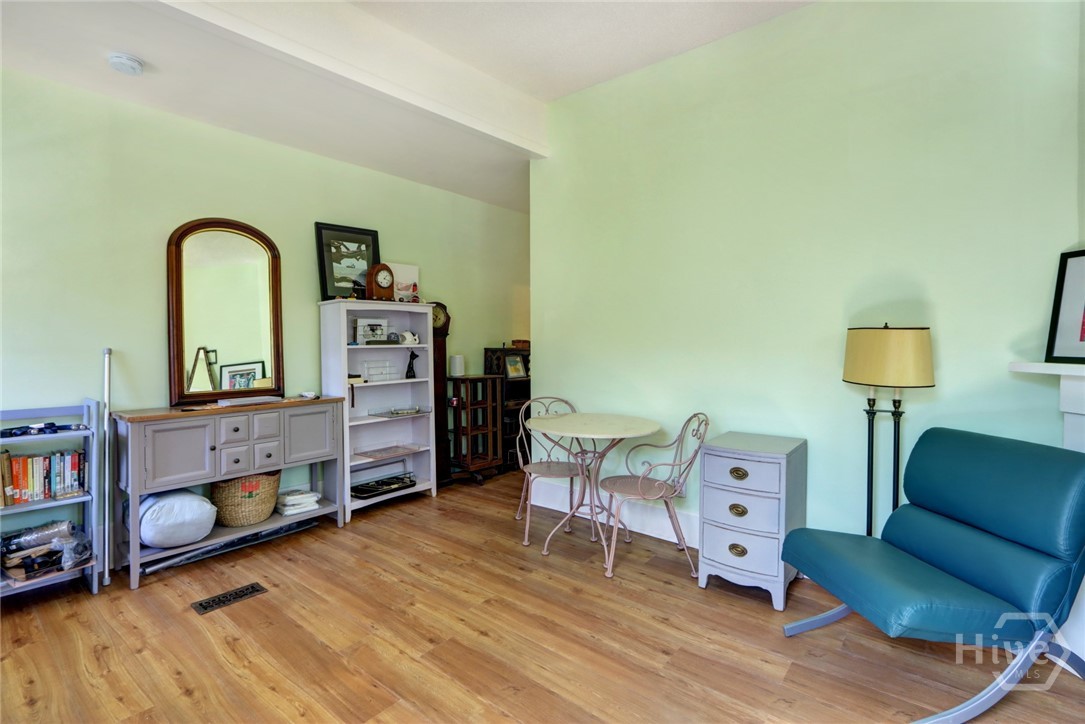 536 East Gordon Lane Savannah, GA 31401 - Photo 7 of 22