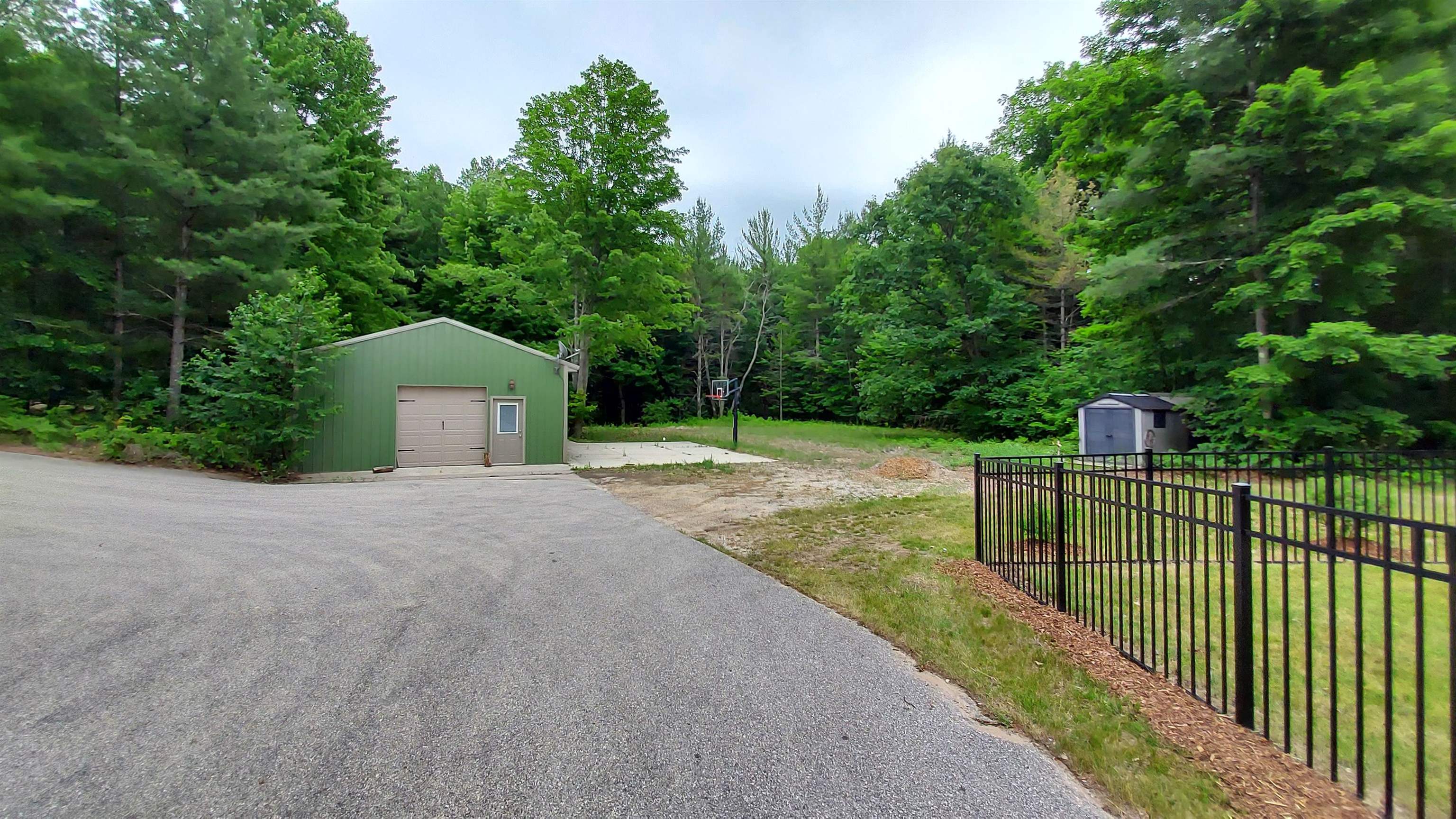 1554 North Hulbert Road Interlochen, MI 49643 - Photo 5 of 6 1935494-c5920261-52e0-4ec6-805a-97746f257d64.JPG