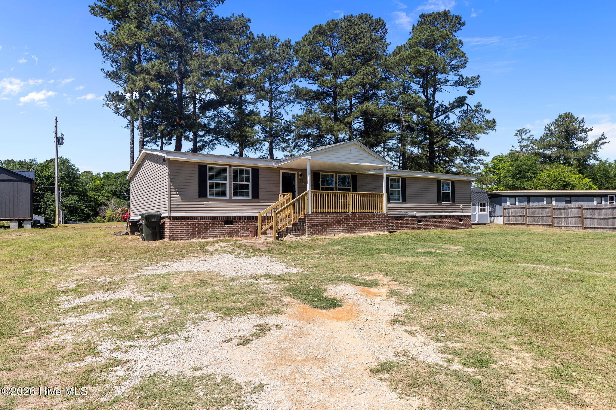 152 John Brown Road Raeford, NC 28376 - Photo 4 of 35 11-web-or-mls-707A6524