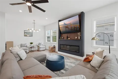 $1,100,000 | 1727 Maryland Avenue Northeast, St. Petersburg, FL 33703