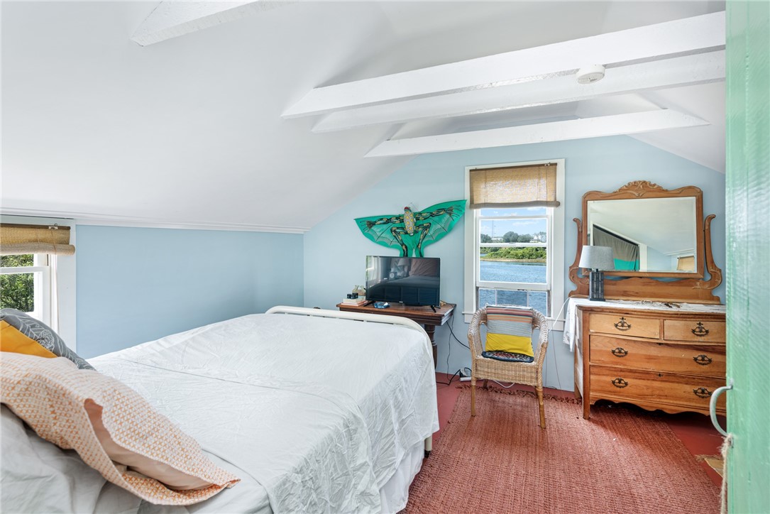 602 Corn Neck Road Block Island, RI 02807 - Photo 21 of 32 Primary Bedroom