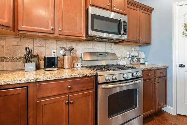 $440,000 | 1302 Wicklow Drive, Bloomington, IL 61705