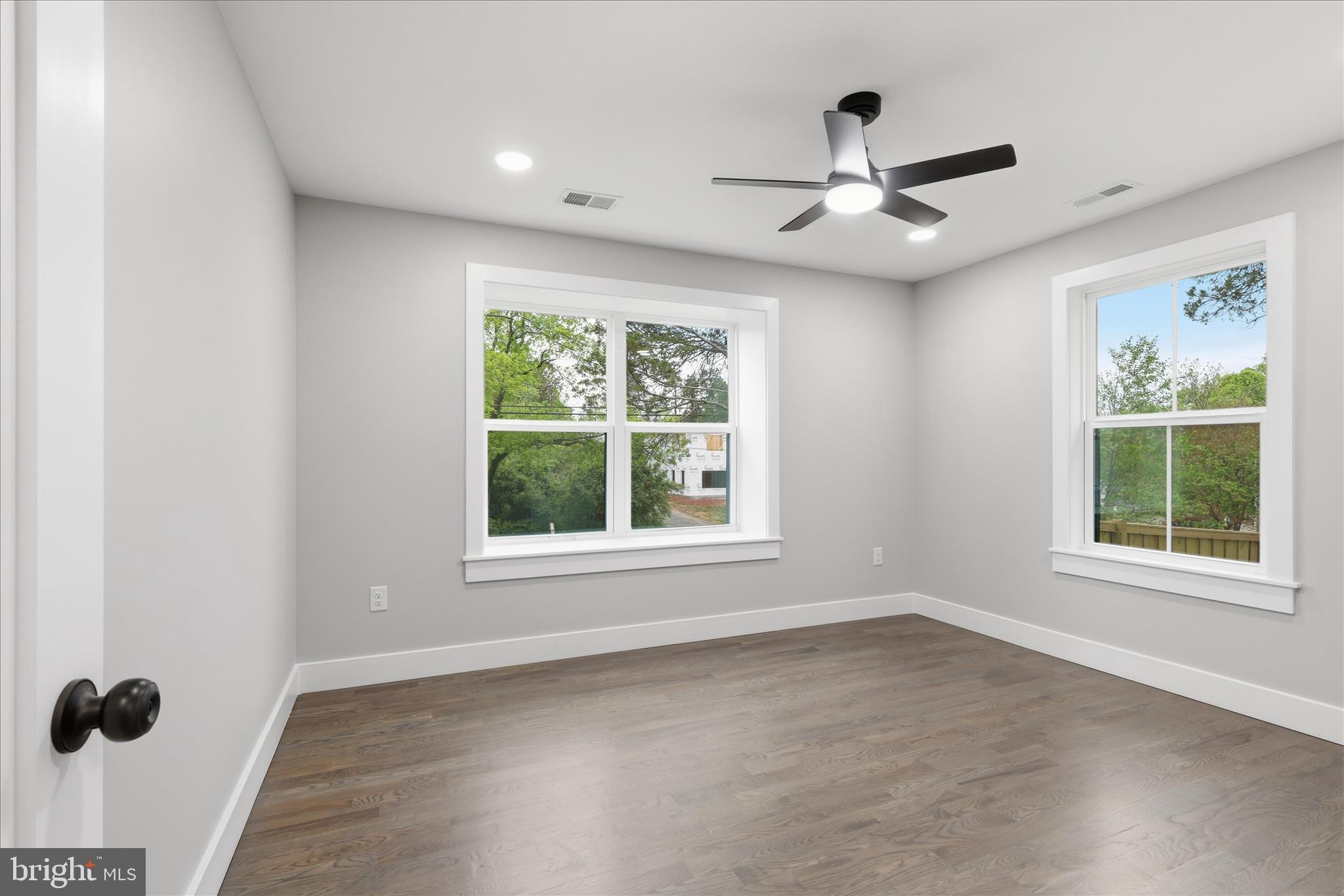 8323 Rolling Road Manassas, VA 20110 - Photo 16 of 47