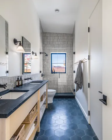 $1,125,000 | 3635 Under The Mountain Road, Londonderry, VT 05155