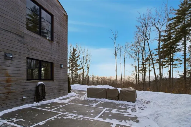$1,125,000 | 3635 Under The Mountain Road, Londonderry, VT 05155