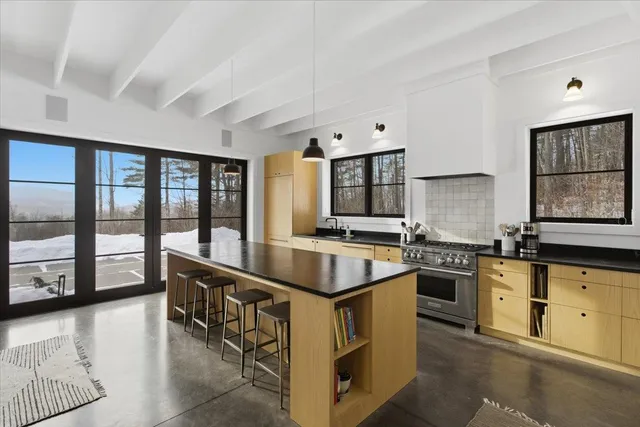 $1,125,000 | 3635 Under The Mountain Road, Londonderry, VT 05155